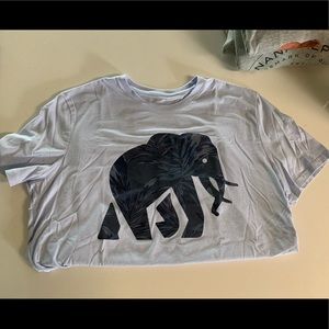 Men’s Banana Republic T-shirt - Large